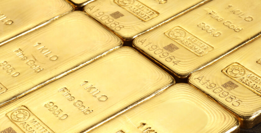 Altın Yeni Haftaya Yükselişle Başladı