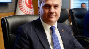AK Parti Balıkesir Milletvekili Dr. Mustafa Canbey’den Dolandırıcılık Uyarısı