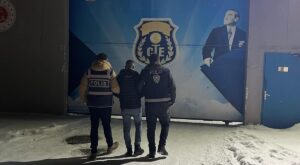 Sarıkamış’ta Uyuşturucu Ticareti Suçundan 15 Yıl Hapis Cezası Bulunan Firari Yakalandı