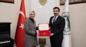 Bakan Göktaş’tan Arpaçay’daki “Huzurlu Aile” Projesine Tam Destek