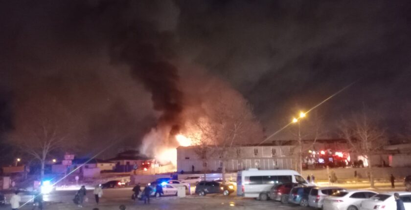Malatya Yeşilyurt’ta TOKİ Şantiyesinde Yangın