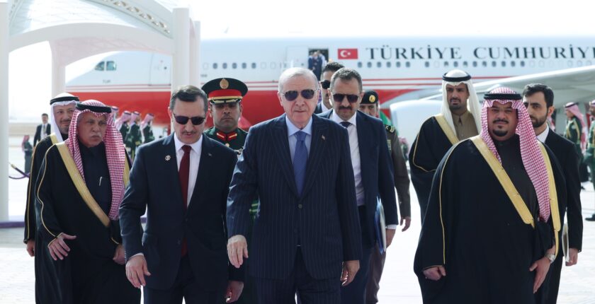 Cumhurbaşkanı Erdoğan Riyad’da: Kritik Temaslar Başladı