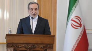 İran Dışişleri Bakanı Arakçi’den Trump’ın “Teslimiyet” Sorusuna Yanıt: “Çünkü Biz İranlıyız”