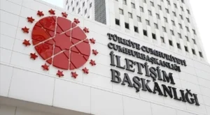 DMM Bayrak Saygısızlığı İddialarını Hızla Yalanladı