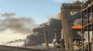 ABD’nin Texas Eyaletindeki Petrol Rafinerisinde Şiddetli Patlama