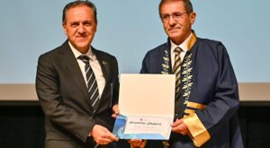Vali Usta Yalova’da Tıp Bayramını Kutladı