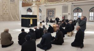 Kars’ta Hacı Adaylarına Yönelik Kapsamlı Eğitim Semineri Düzenlendi