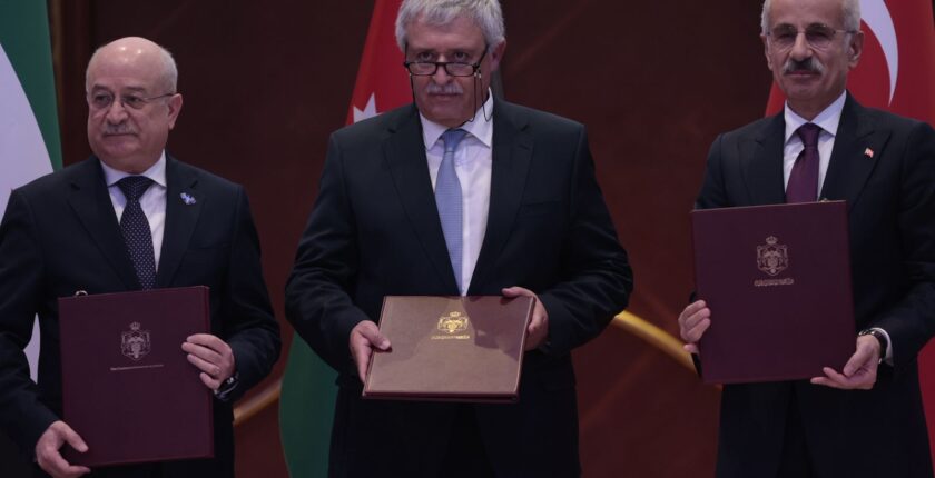 Türkiye, Suriye ve Ürdün Arasında Tarihi Ulaştırma Mutabakatı: “Bölge Refah Havzası Olacak”