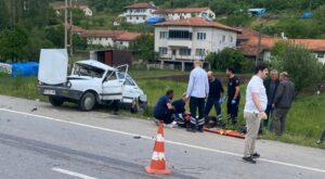 Amasya’da Feci Kaza: Dede ve Torunu Hayatını Kaybetti, Otomobil Alev Alev Yandı