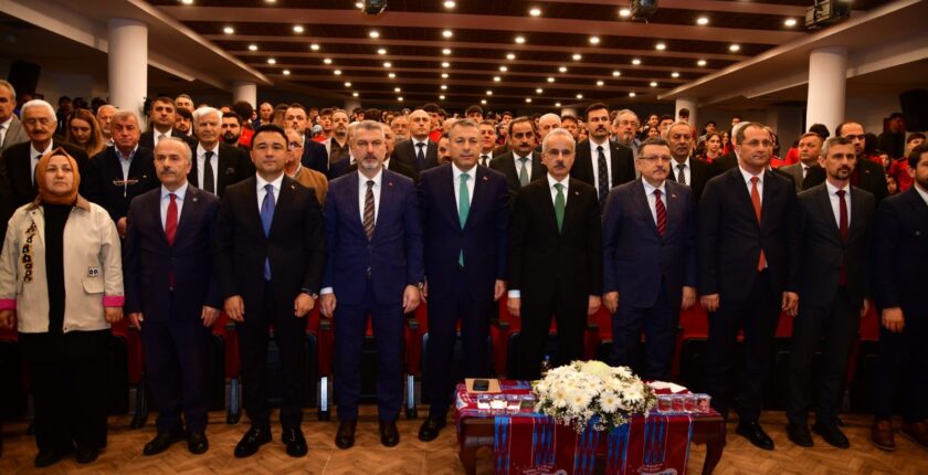 Ulaştırma ve Altyapı Bakanı Abdulkadir Uraloğlu Akçaabat Kitap ve Söyleşi Günleri’ne Katıldı